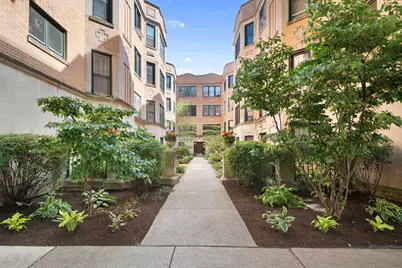 1215 W Granville Avenue #1A, Chicago, IL 60660 - Photo 1