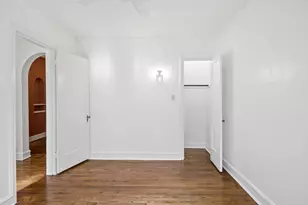 1215 W Granville Ave, Chicago, IL 60660 - Photo 17