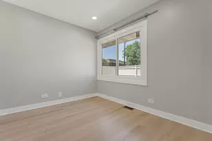 5521 Pebblebeach Dr, Hanover Park, IL 60133 - Photo 15