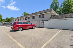 5521 Pebblebeach Dr, Hanover Park, IL 60133 - Photo 27