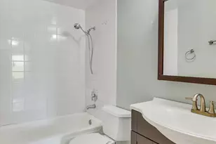 1434 Millbrook Ct, Schaumburg, IL 60193 - Photo 19