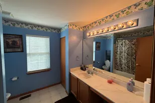 2023 Crosswind Dr, Plainfield, IL 60586 - Photo 23