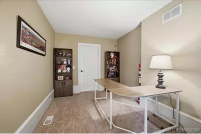 632 Waters Edge Drive, South Elgin, IL 60177 - Photo 35