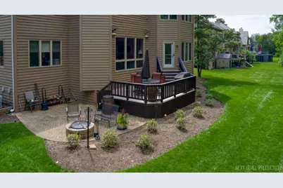 632 Waters Edge Drive, South Elgin, IL 60177 - Photo 57