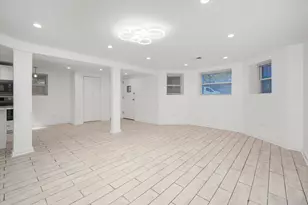 2203 W Giddings St, Chicago, IL 60625 - Photo 13