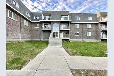 820 McIntosh Court #106, Prospect Heights, IL 60070 - Photo 1