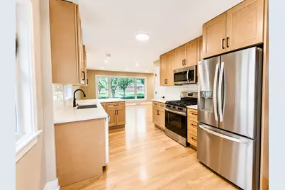 307 N Fairview Avenue N, Mount Prospect, IL 60056 - Photo 7