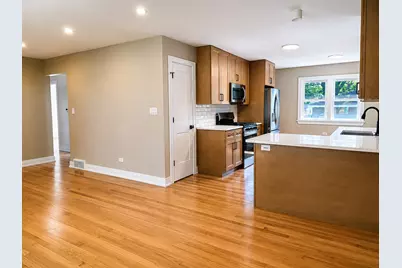 307 N Fairview Avenue N, Mount Prospect, IL 60056 - Photo 11