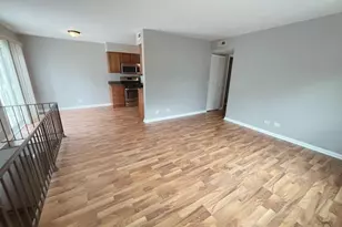 195 Thomas Ct, Bartlett, IL 60103 - Photo 3