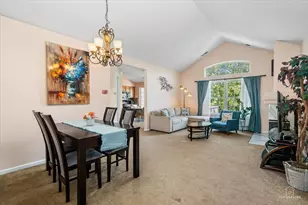 275 Arlington Ct, Carol Stream, IL 60188 - Photo 9