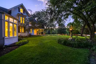 201 Scottswood Rd, Riverside, IL 60546 - Photo 9