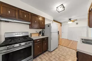 15200 Oxford Dr, Oak Forest, IL 60452 - Photo 9