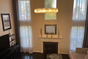 16W764 Hawthorne Ct, Willowbrook, IL 60527 - Photo 9