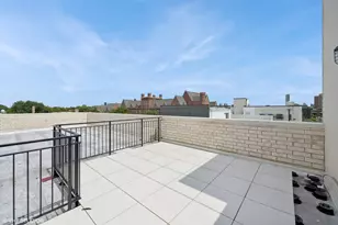 1615 W Irving Park Rd, Chicago, IL 60613 - Photo 21