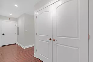 9382 Landings Ln, Des Plaines, IL 60016 - Photo 19