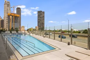 211 N Harbor Dr, Chicago, IL 60601 - Photo 37
