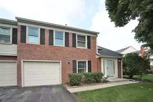 125 Bright Ridge Dr, Schaumburg, IL 60194 - Photo 1