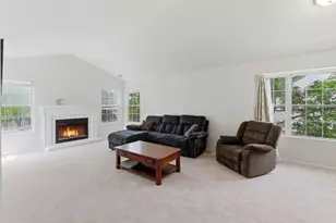 206 Glasgow Ln, Schaumburg, IL 60194 - Photo 3