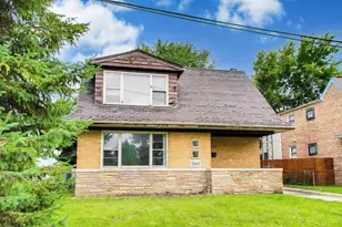 5160 W Sunnyside Ave, Chicago, IL 60630 - Photo 3