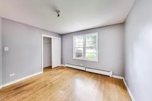 5160 W Sunnyside Ave, Chicago, IL 60630 - Photo 13