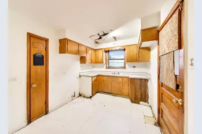 5160 W Sunnyside Avenue, Chicago, IL 60630 - Photo 25