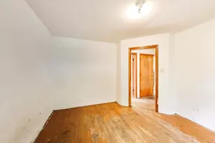 5160 W Sunnyside Ave, Chicago, IL 60630 - Photo 29