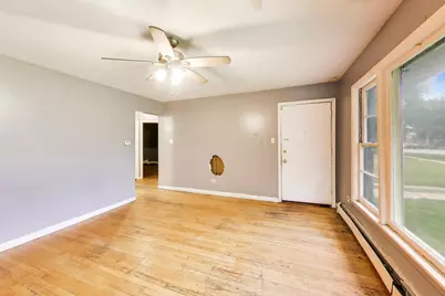 5160 W Sunnyside Avenue, Chicago, IL 60630 - Photo 5