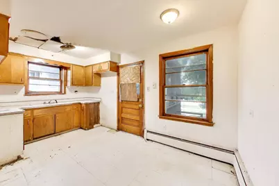 5160 W Sunnyside Avenue, Chicago, IL 60630 - Photo 23