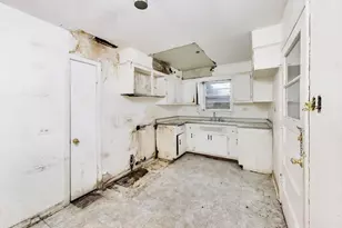 5160 W Sunnyside Ave, Chicago, IL 60630 - Photo 9