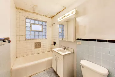 5160 W Sunnyside Avenue, Chicago, IL 60630 - Photo 17