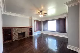 821 N Waller Ave, Chicago, IL 60651 - Photo 3