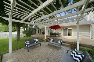 1907 Jeanette Ave, Saint Charles, IL 60174 - Photo 37