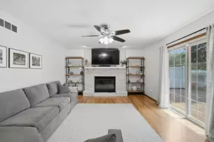 1907 Jeanette Ave, Saint Charles, IL 60174 - Photo 19