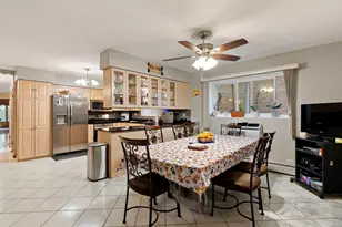 8729 W Summerdale Ave, Chicago, IL 60656 - Photo 9