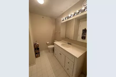 545 N Dearborn Street #2008, Chicago, IL 60654 - Photo 9