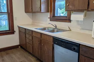 814 W Hamilton St, Freeport, IL 61032 - Photo 3