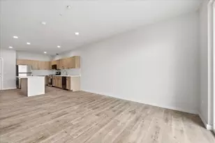 302 Miller Dr, North Aurora, IL 60542 - Photo 7