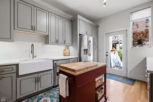 3038 W Diversey Ave, Chicago, IL 60647 - Photo 11
