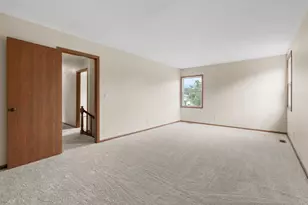 980 Sandalwood Ln, Crystal Lake, IL 60014 - Photo 7