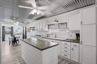 301 N Yates Street, Alpha, IL 61413 - Photo 9