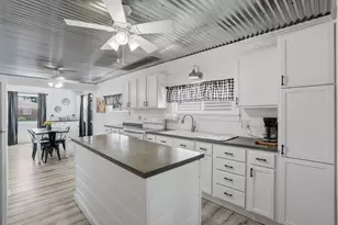301 N Yates St, Alpha, IL 61413 - Photo 9