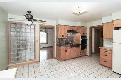 101 N Eastern Avenue, Bartlett, IL 60103 - Photo 7
