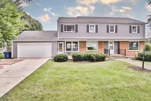 101 N Eastern Ave, Bartlett, IL 60103 - Photo 1