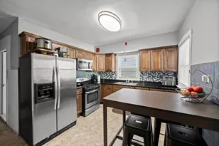 8328 S Essex Ave, Chicago, IL 60617 - Photo 13