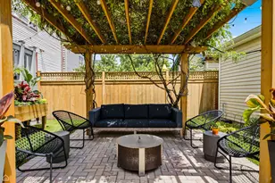 2905 N Dawson Ave, Chicago, IL 60618 - Photo 17