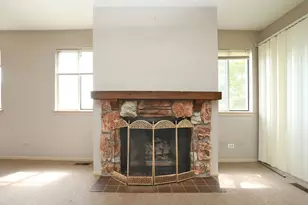 1 Trails Dr, Schaumburg, IL 60194 - Photo 3