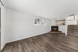 9 Morningside Dr, Roselle, IL 60172 - Photo 9