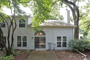 704 Shady Oaks Ct, Elgin, IL 60120 - Photo 23
