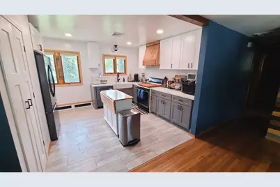 1218 Elm Place, Dixon, IL 61021 - Photo 3
