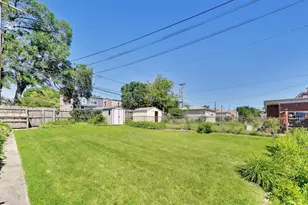 6028 N Whipple St, Chicago, IL 60659 - Photo 27